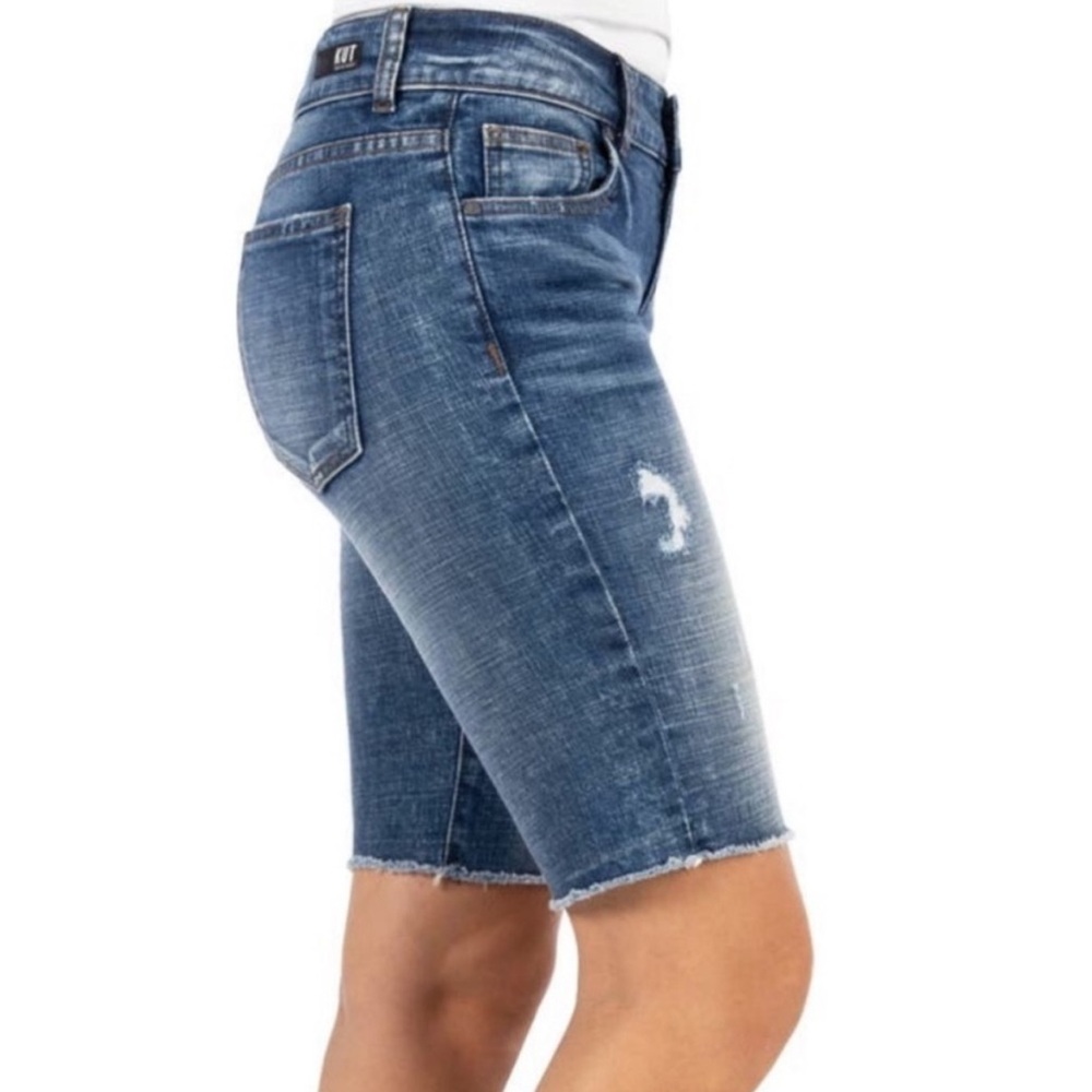 Kut from the Kloth Sophie Bermuda Frayed Hem Blue Size 0 NWT - Picture 2 of 11